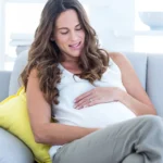 hypnose périnatale bordeaux femme enceinte détente canapé préparation accouchement